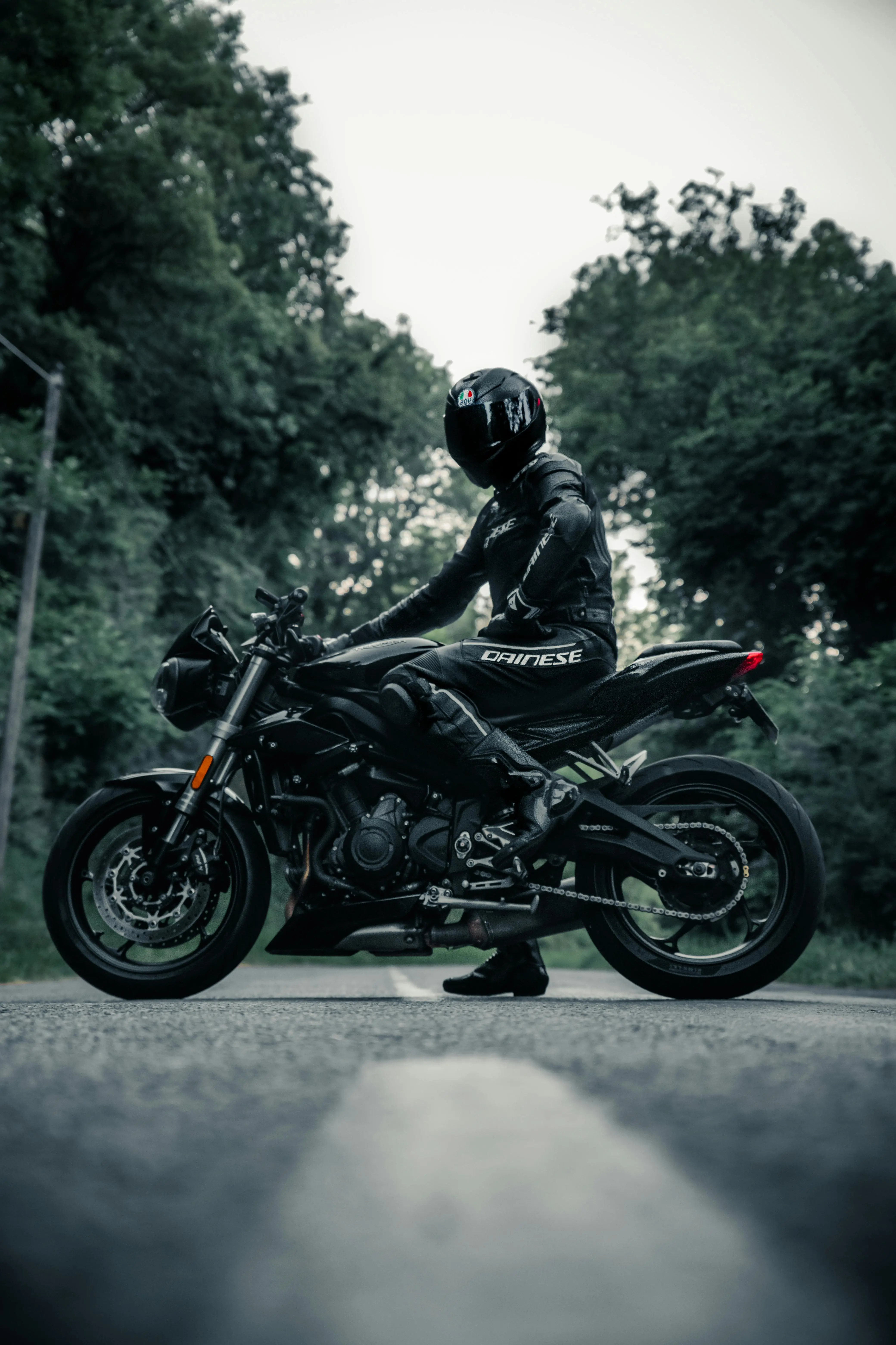 Moto sur la route — esprit balade Bikerwave